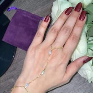 Dainty Handchain